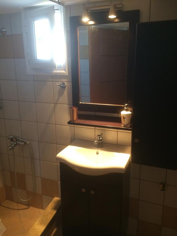 N&Μ Lägenhet Méthana Exteriör bild